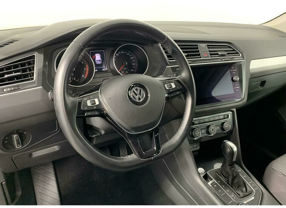 Volkswagen Tiguan 1.4 AMT (150 л.с.) 4WD