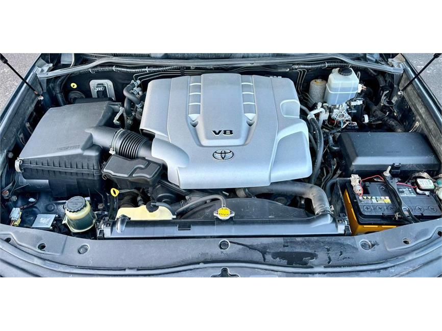 Toyota Land Cruiser, 200 Series 4.7 AT (288 л.с.) 4WD