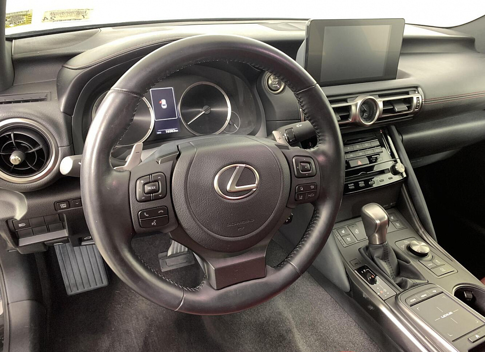 Lexus IS, III Рестайлинг 2 300 3.5 AT (264 л.с.) 4WD