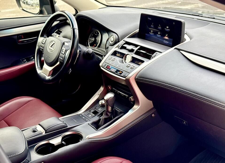 Lexus NX, I Рестайлинг 200 2.0 CVT (150 л.с.) 4WD