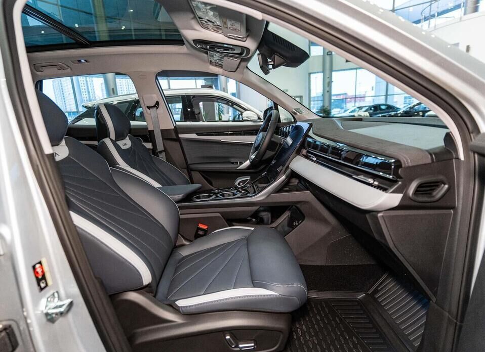 Geely Atlas, II 2.0 AT (200 л.с.) 4WD