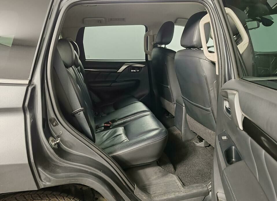 Mitsubishi Pajero Sport 2.4d AT (181 л.с.) 4WD