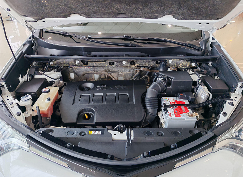 Toyota RAV4, IV (XA40) Рестайлинг 2.0 CVT (146 л.с.) 4WD