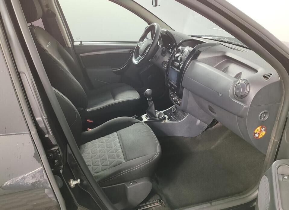 Renault Duster 1.6 MT (114 л.с.) 4WD