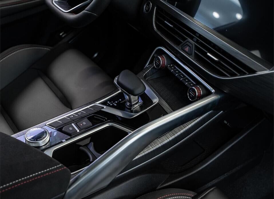 Knewstar 001 2.0 AT (238 л.с.) 4WD