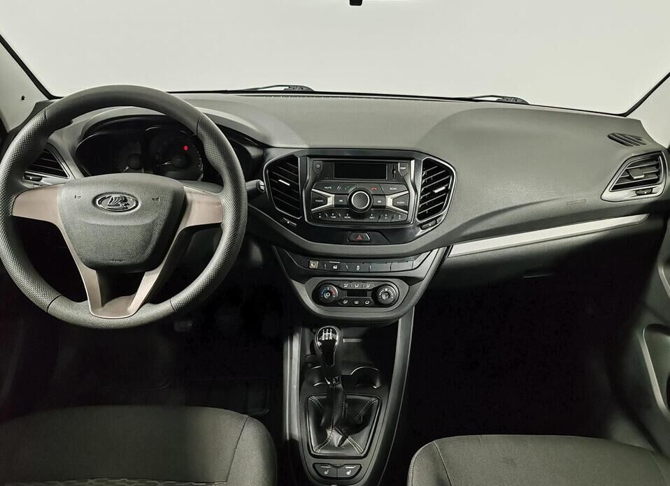 LADA (ВАЗ) Vesta, I 1.6 MT (106 л.с.)