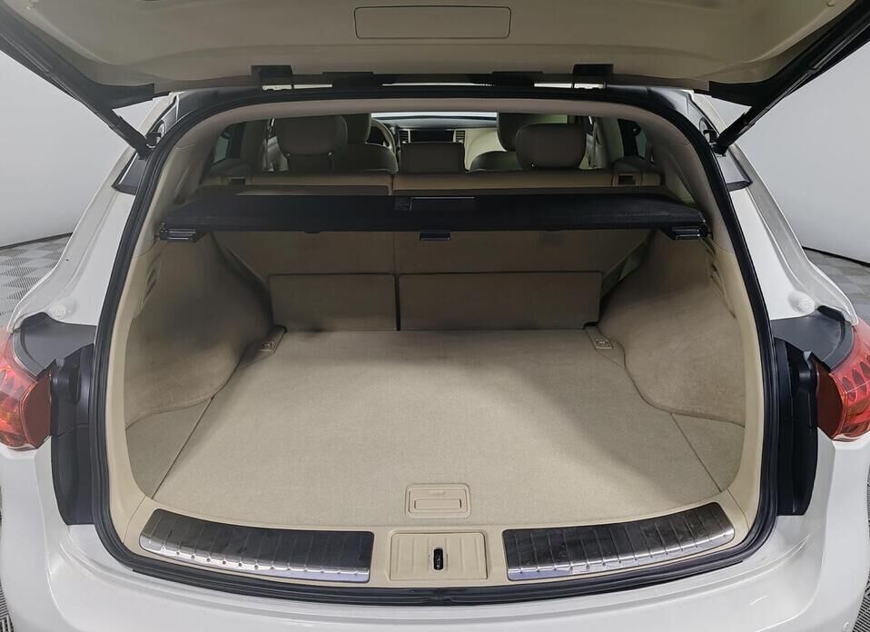 Infiniti QX70 3.7 AT (333 л.с.) 4WD