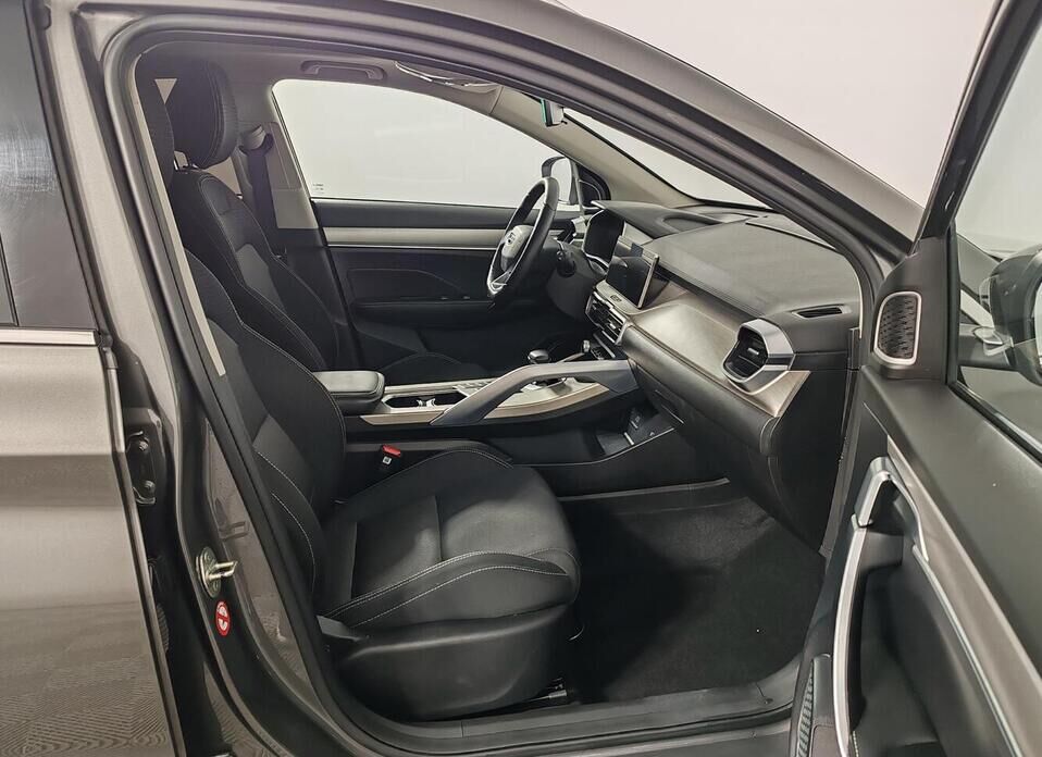 Geely Coolray, I 1.5 AMT (150 л.с.)