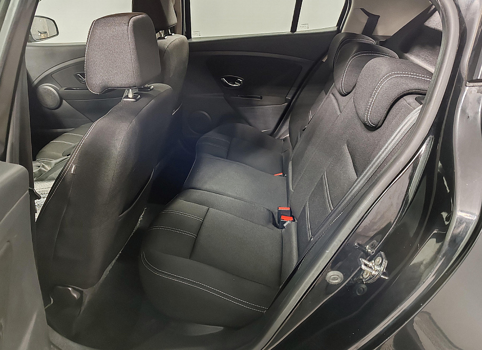 Renault Megane, III Рестайлинг 2 1.6 CVT (114 л.с.)