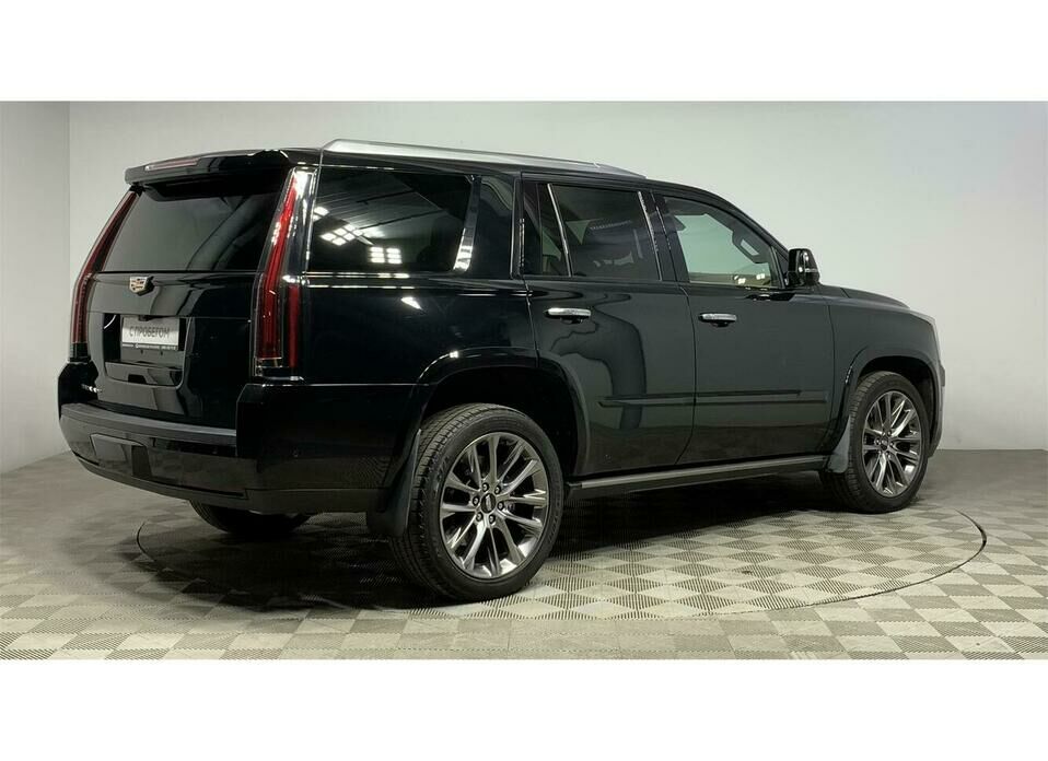 Cadillac Escalade 6.2 AT (426 л.с.) 4WD