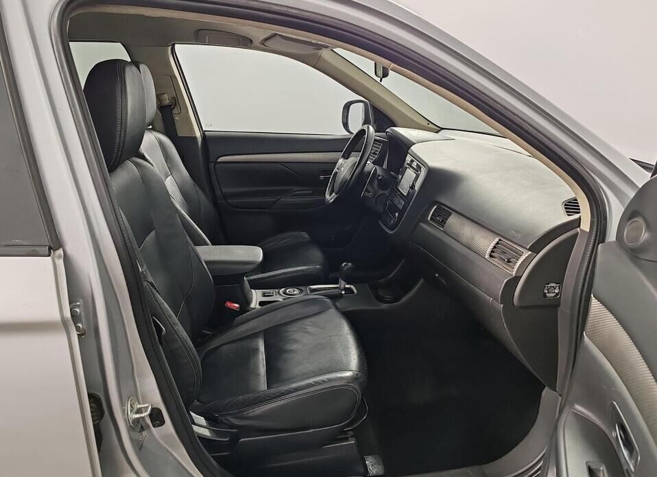 Mitsubishi Outlander, III 2.4 CVT (167 л.с.) 4WD