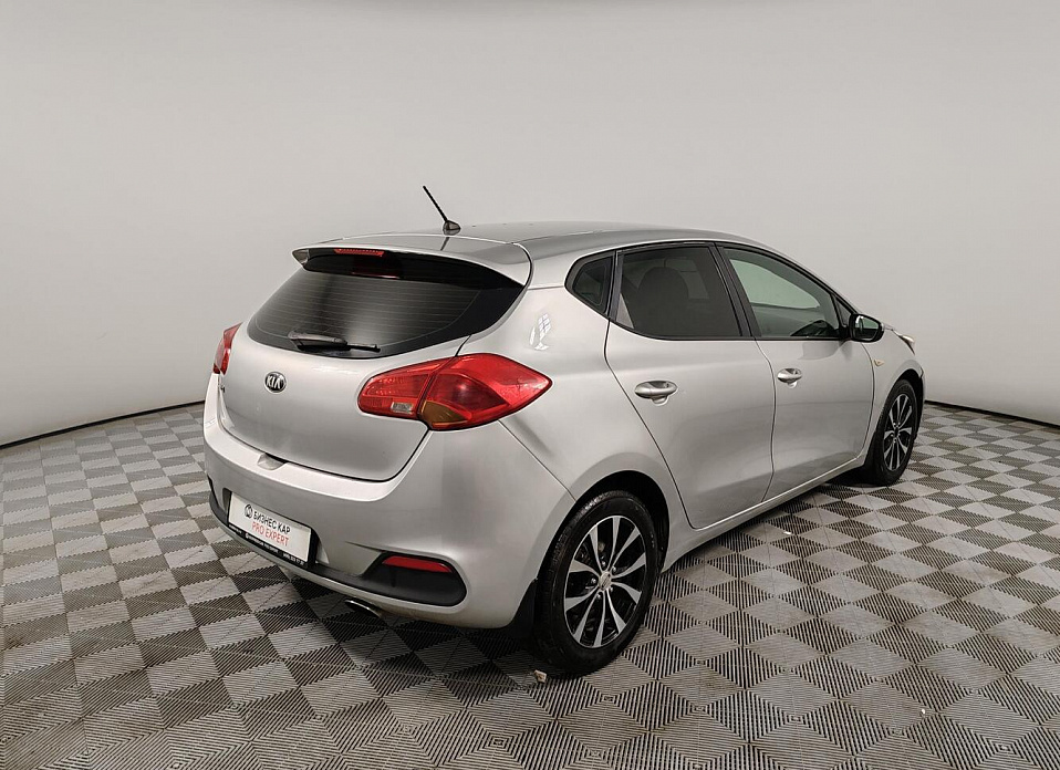 Kia Ceed, II 1.6 AT (129 л.с.)