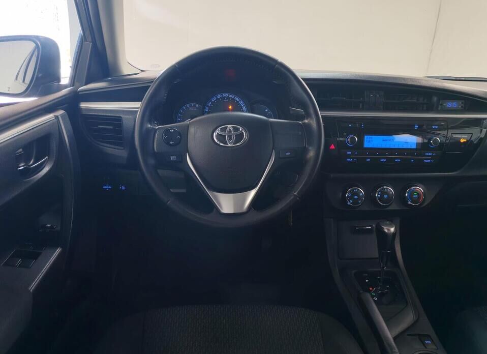 Toyota Corolla 1.6 CVT (122 л.с.)