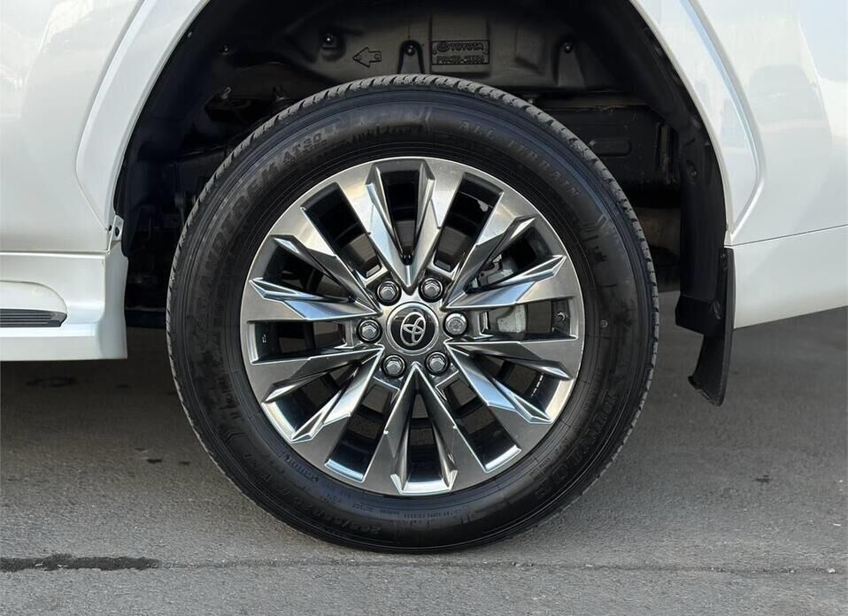 Toyota Land Cruiser 3.4d AT (299 л.с.) 4WD