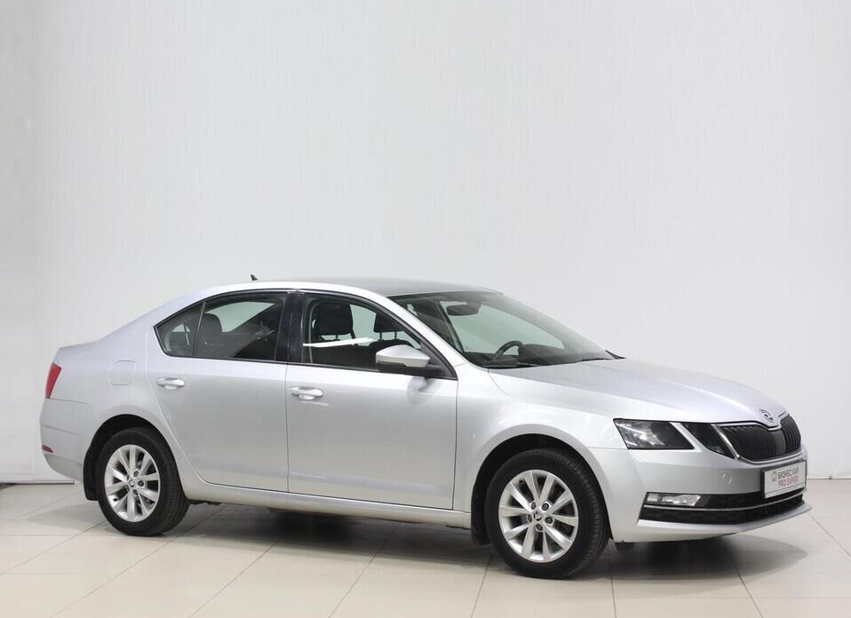 Skoda Octavia, III (A7) Рестайлинг 1.6 MT (110 л.с.)