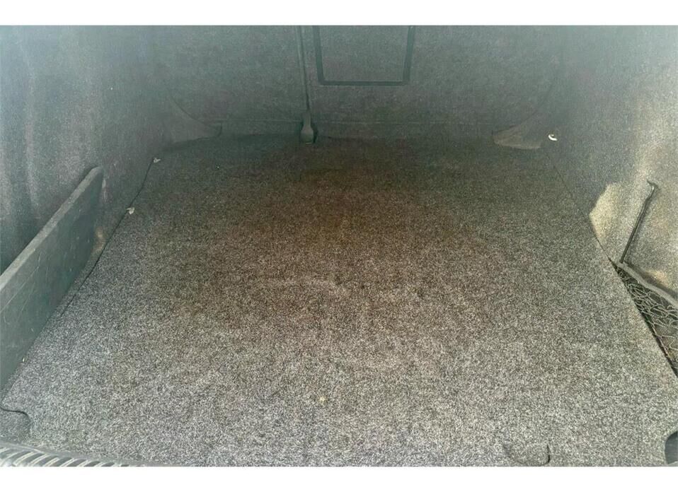 Volkswagen Jetta, VI 1.4 MT (122 л.с.)