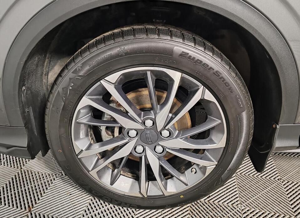 Geely Coolray, I 1.5 AMT (150 л.с.)