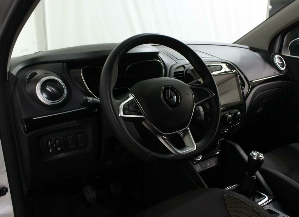 Renault Kaptur 1.6 MT (114 л.с.)