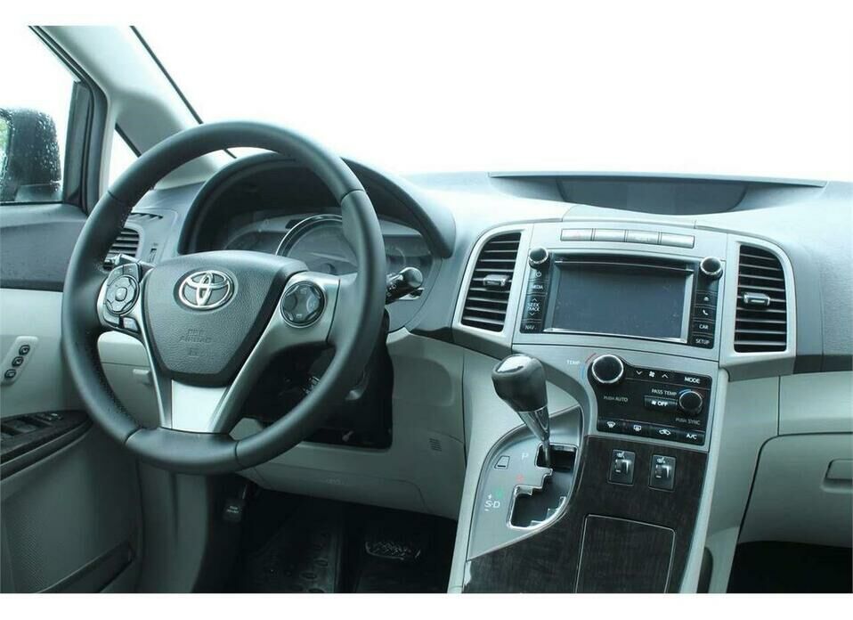 Toyota Venza 2.7 AT (185 л.с.) 4WD