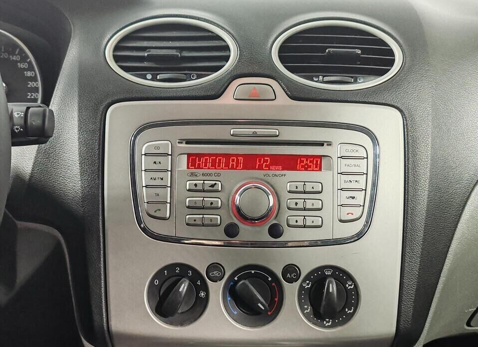 Ford Focus, II Рестайлинг 2.0 MT (145 л.с.)