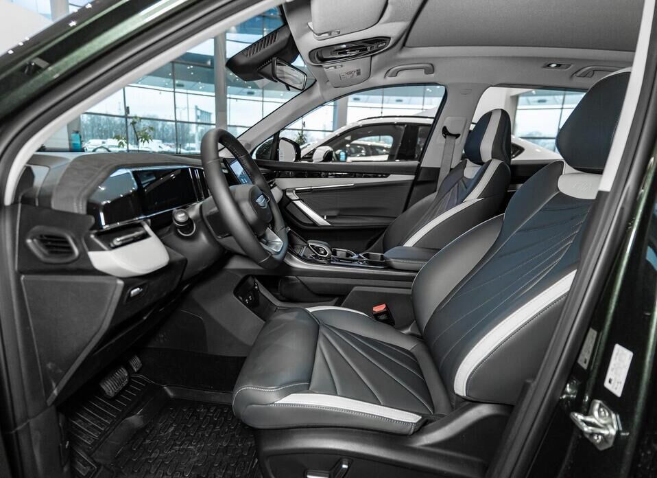 Geely Atlas, II 2.0 AT (200 л.с.) 4WD