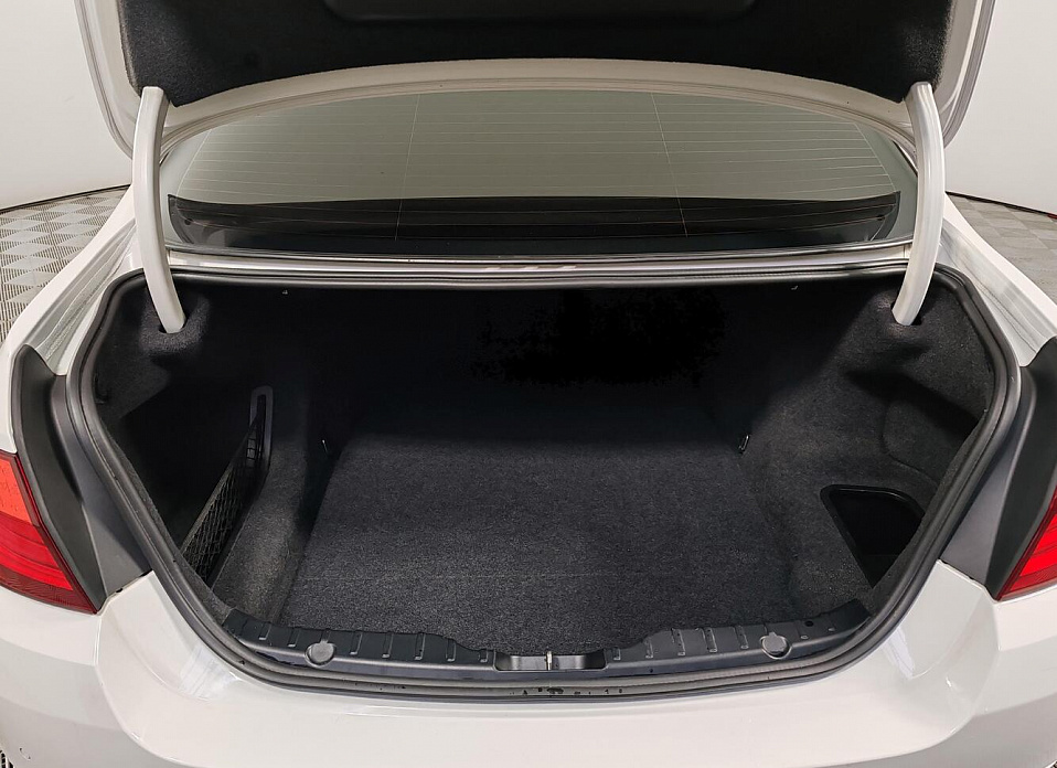 BMW 5 серии, VI (F10/F11/F07) 525d xDrive 2.0d AT (218 л.с.) 4WD