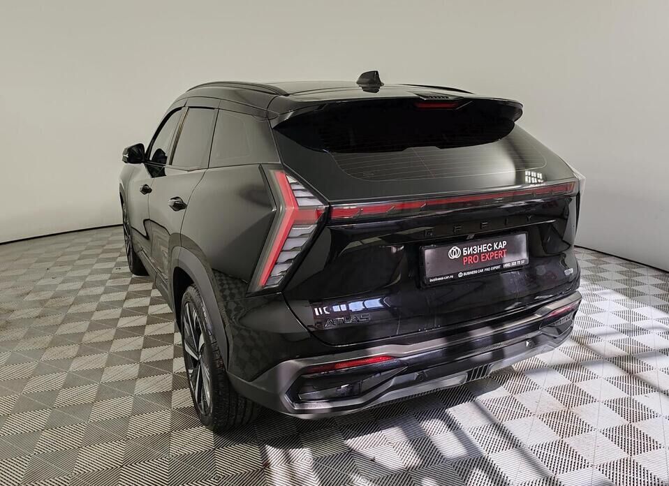 Geely Atlas, II 2.0 AT (200 л.с.) 4WD