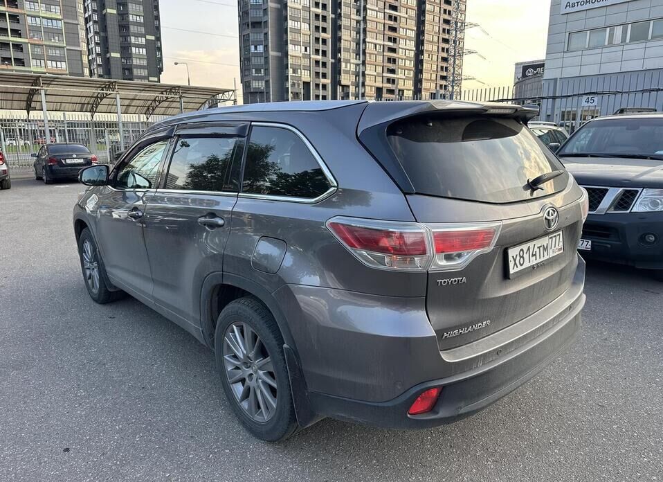 Toyota Highlander 3.5 AT (249 л.с.) 4WD