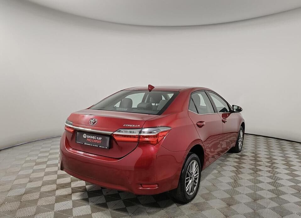 Toyota Corolla, XI (E160, E170) Рестайлинг 1 1.6 CVT (122 л.с.)