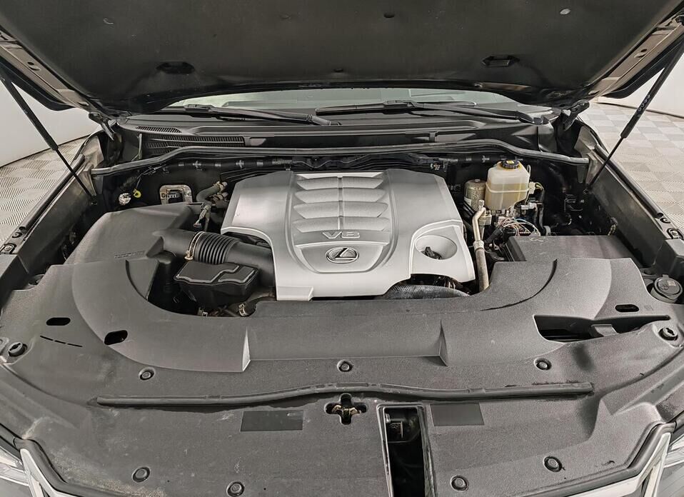 Lexus LX, III Рестайлинг 2 570 5.7 AT (367 л.с.) 4WD