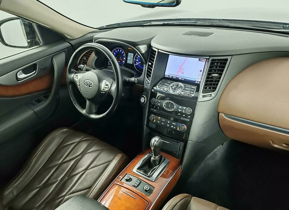 Infiniti FX FX37 3.7 AT (333 л.с.) 4WD