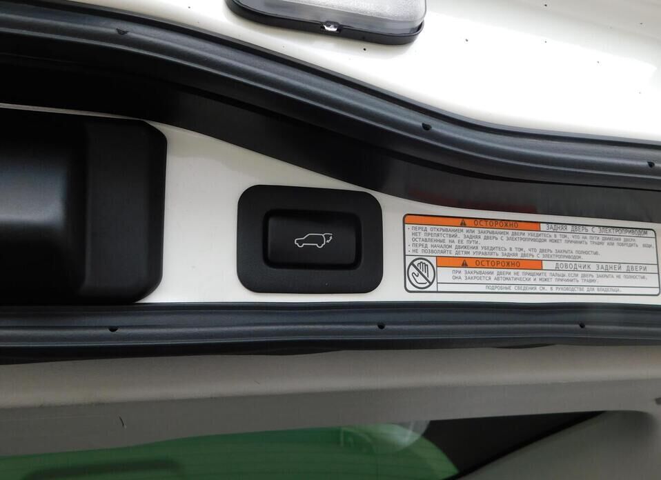 Toyota Land Cruiser, 200 Series Рестайлинг 2 4.5d AT (249 л.с.) 4WD