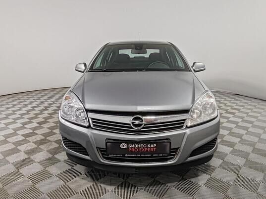 Opel Astra, 2011&nbsp;г., 158&nbsp;610&nbsp;км