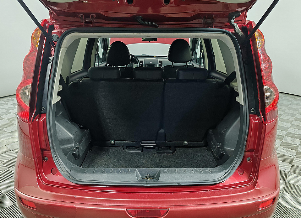 Nissan Note, I Рестайлинг 1.6 AT (110 л.с.)