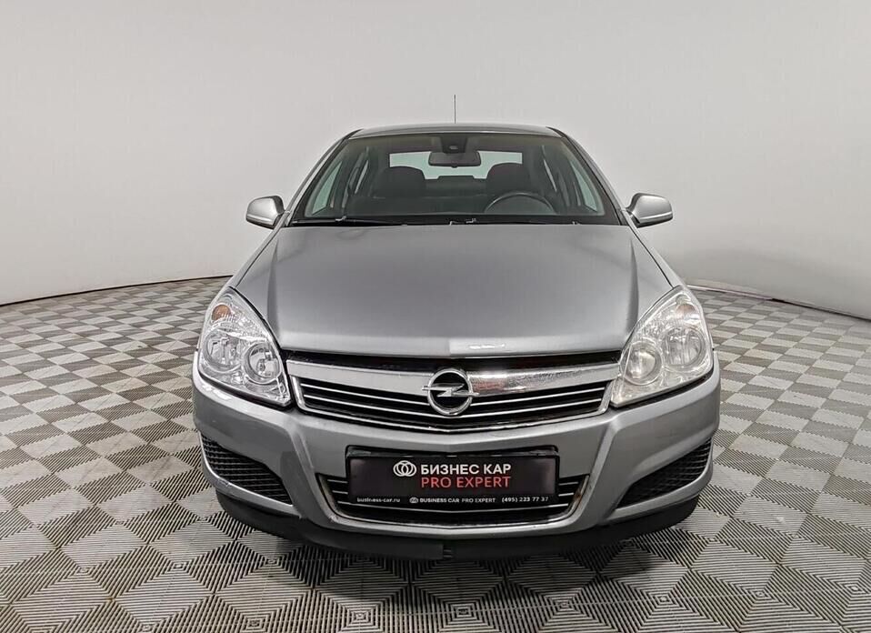 Opel Astra, H Рестайлинг 1.6 MT (115 л.с.)