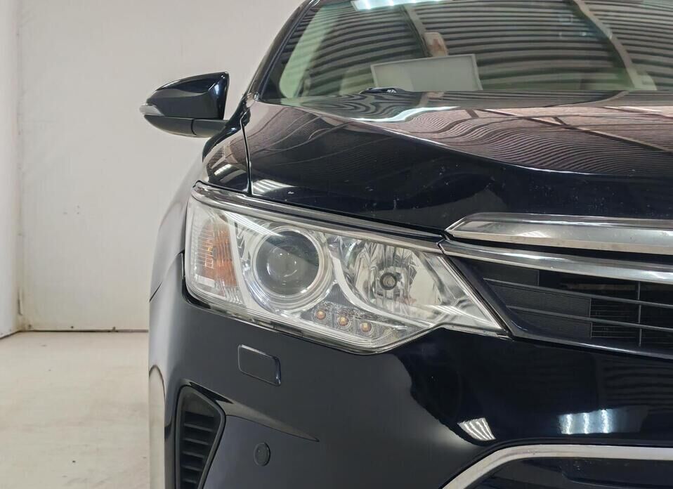 Toyota Camry 2.5 AT (181 л.с.)