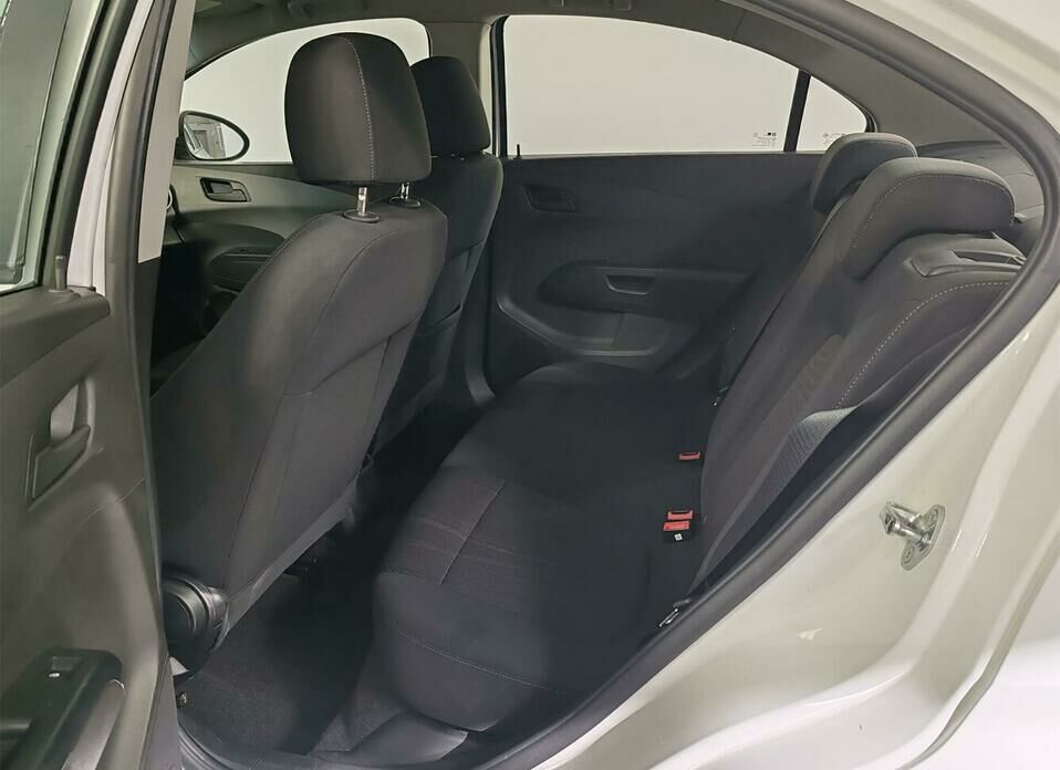 Chevrolet Aveo 1.6 AT (115 л.с.)