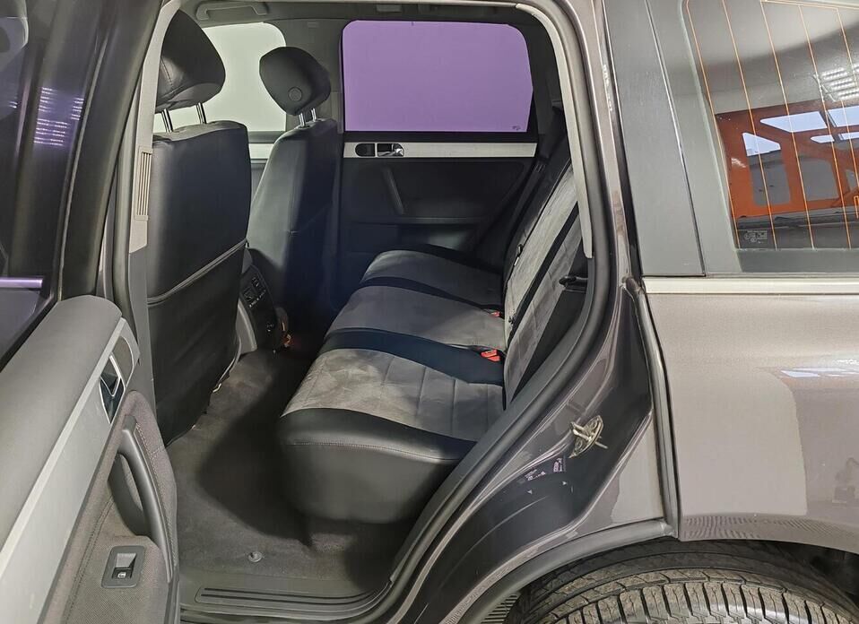 Volkswagen Touareg, I Рестайлинг 2.5d AT (174 л.с.) 4WD
