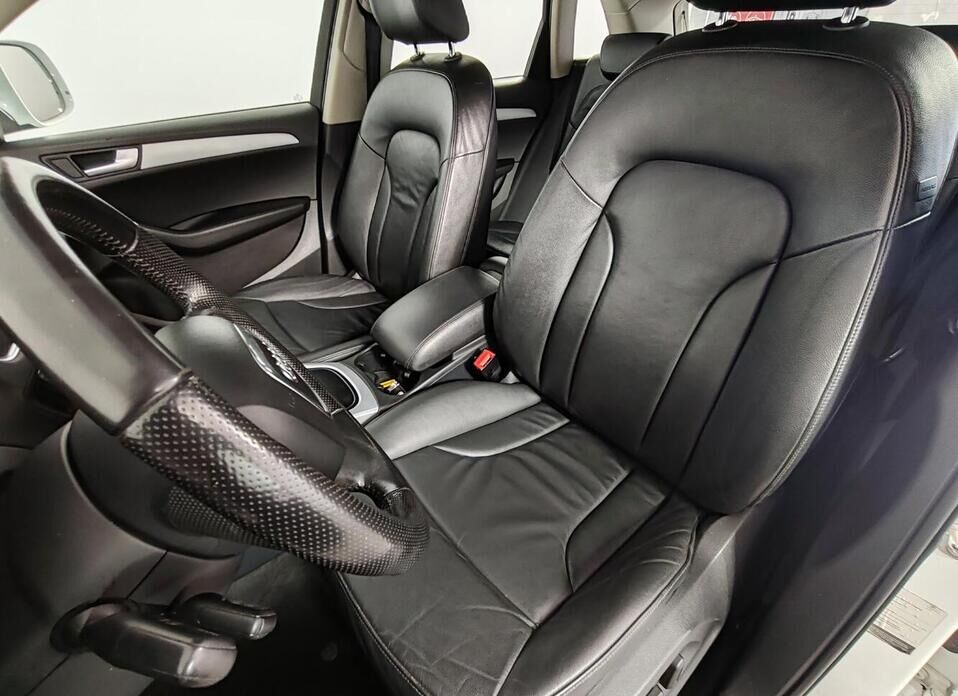 Audi Q5, I (8R) 2.0 AMT (211 л.с.) 4WD