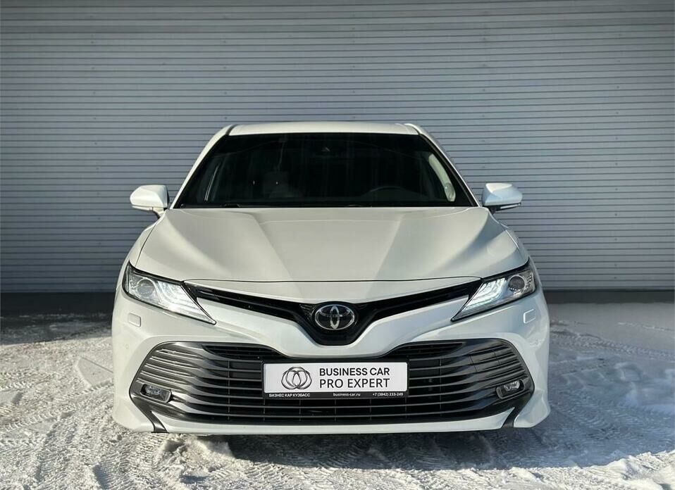 Toyota Camry 2.5 AT (181 л.с.)