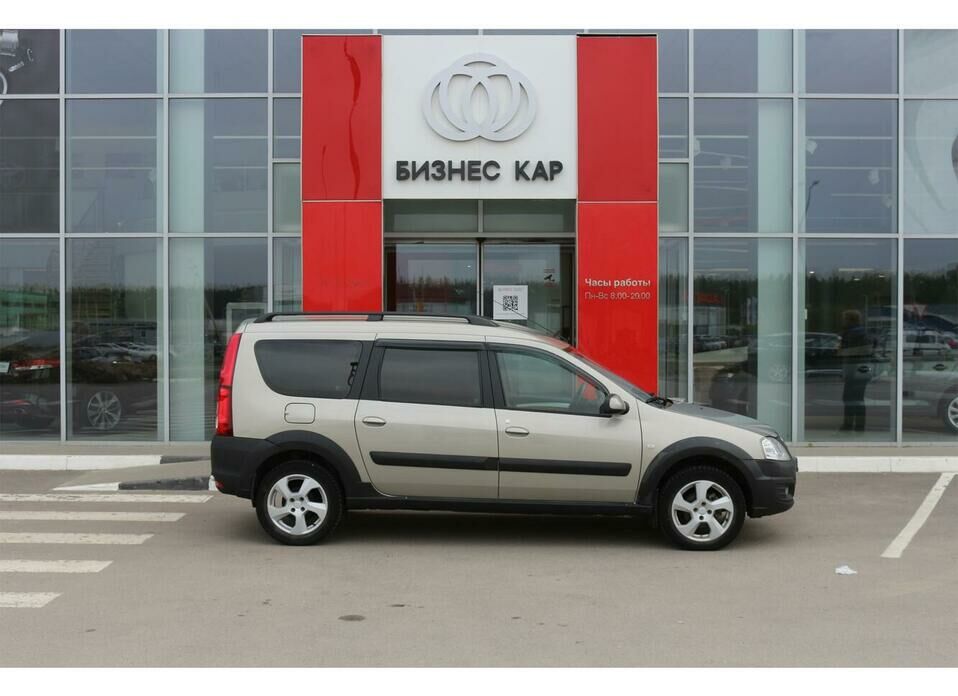 LADA (ВАЗ) Largus Cross 1.6 MT (106 л.с.)