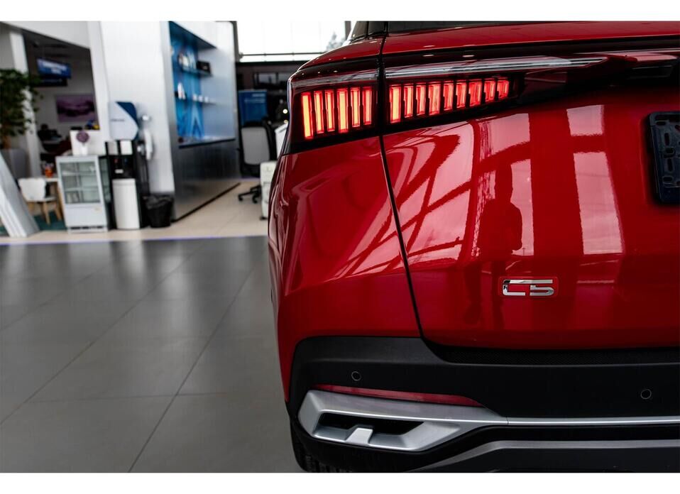 Omoda C5, I Рестайлинг 1.5 CVT (147 л.с.)