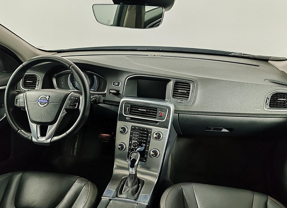 Volvo S60 Cross Country 2.0 AT (245 л.с.) 4WD