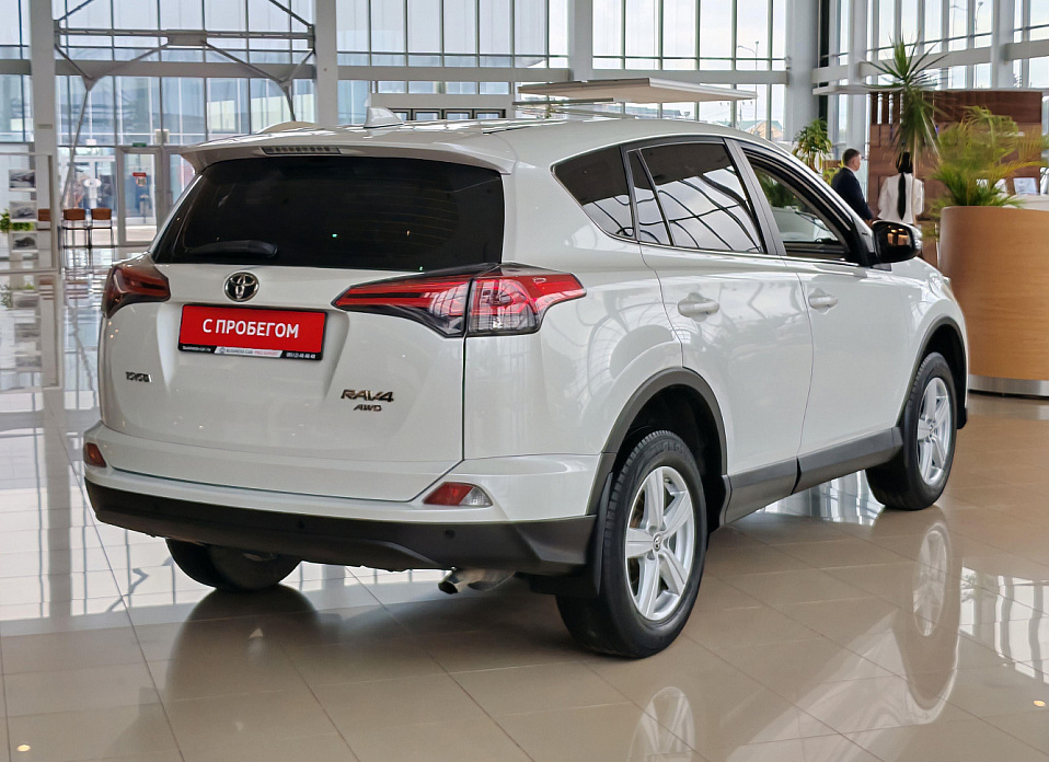 Toyota RAV4, IV (XA40) Рестайлинг 2.0 CVT (146 л.с.) 4WD