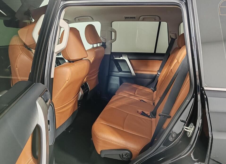 Toyota Land Cruiser Prado, 150 Series Рестайлинг 2 2.8d AT (177 л.с.) 4WD