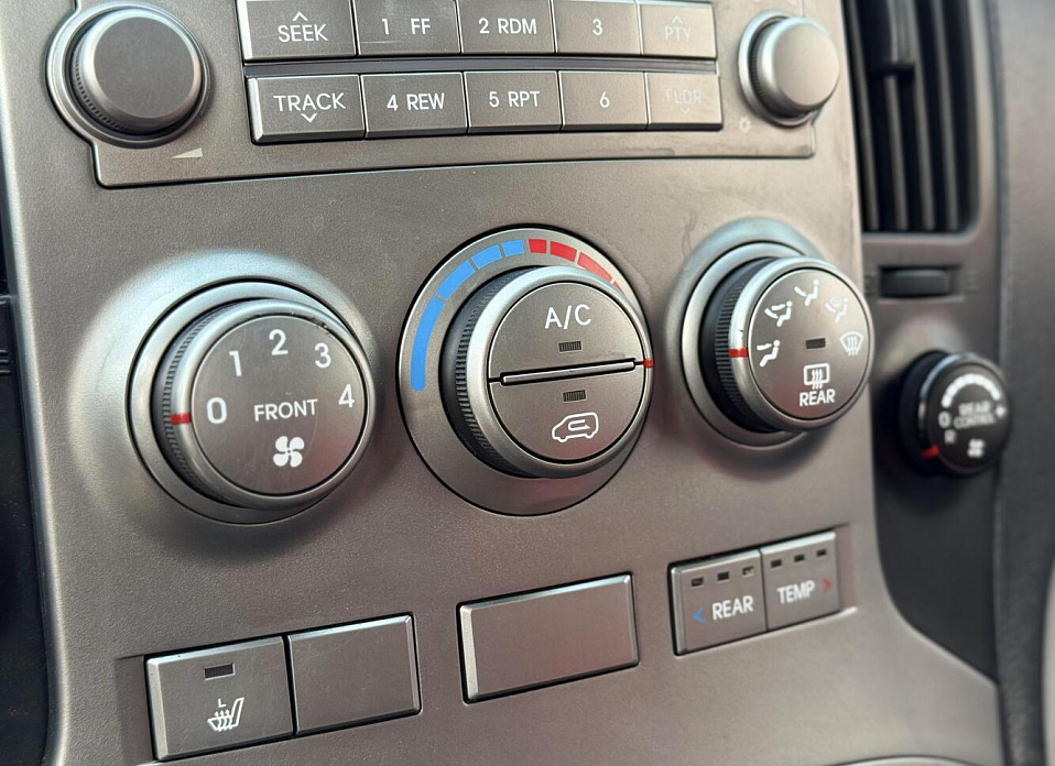 Hyundai H-1, II 2.4 AT (173 л.с.)