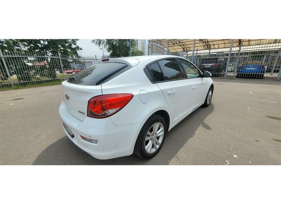 Chevrolet Cruze 1.8 AT (141 л.с.)