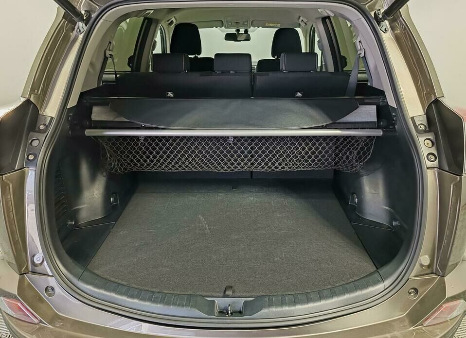 Toyota RAV4 2.5 AT (180 л.с.) 4WD