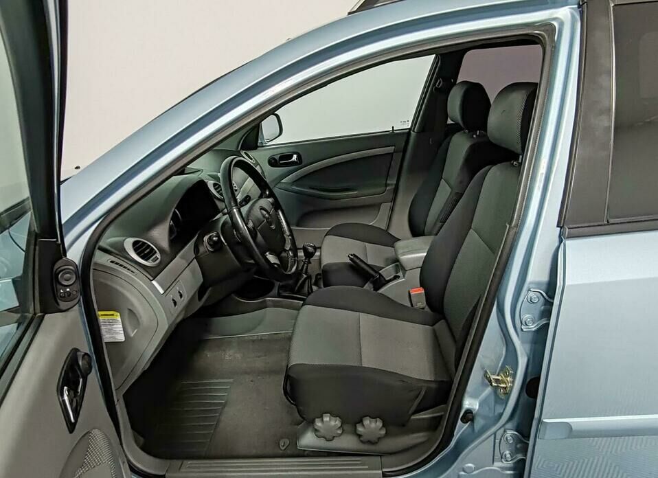 Chevrolet Lacetti 1.6 MT (109 л.с.)