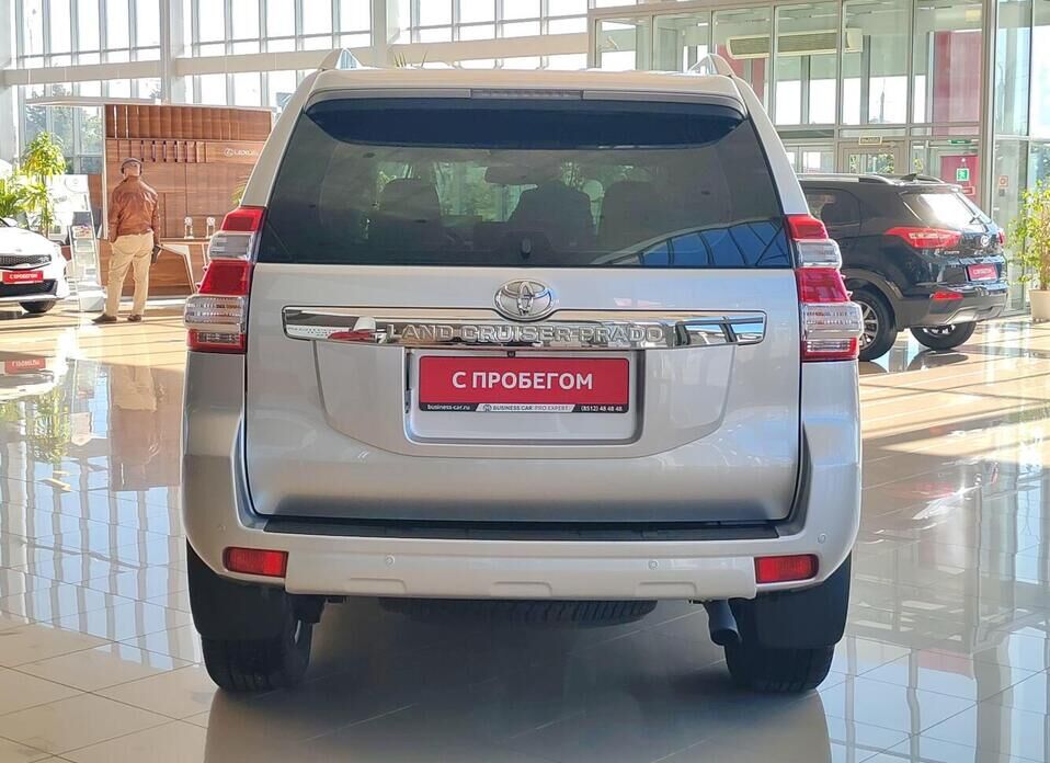 Toyota Land Cruiser Prado, 150 Series Рестайлинг 1 3.0d AT (173 л.с.) 4WD